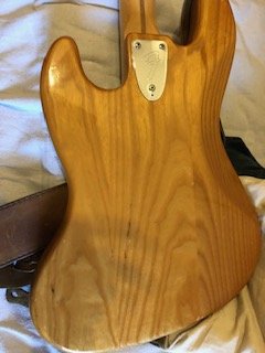 Fender-Jazz-Bass-1977-natural-009.jpg