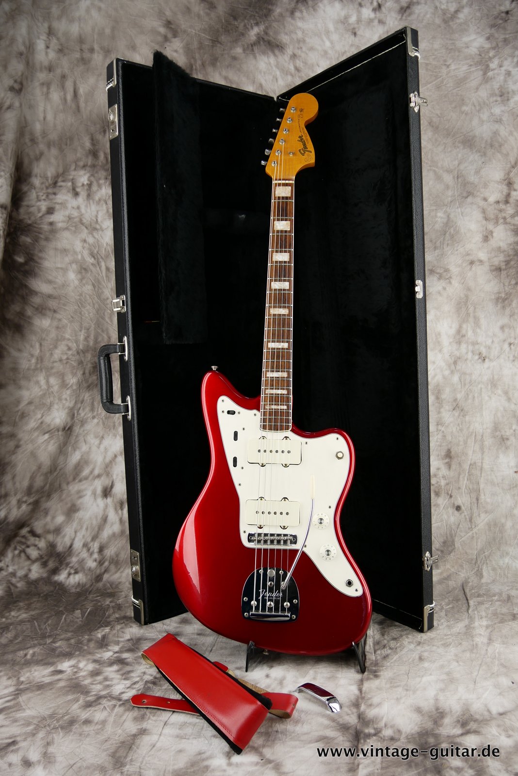 Fender-Jazzmaster-1966-candy-apple-red-018.JPG