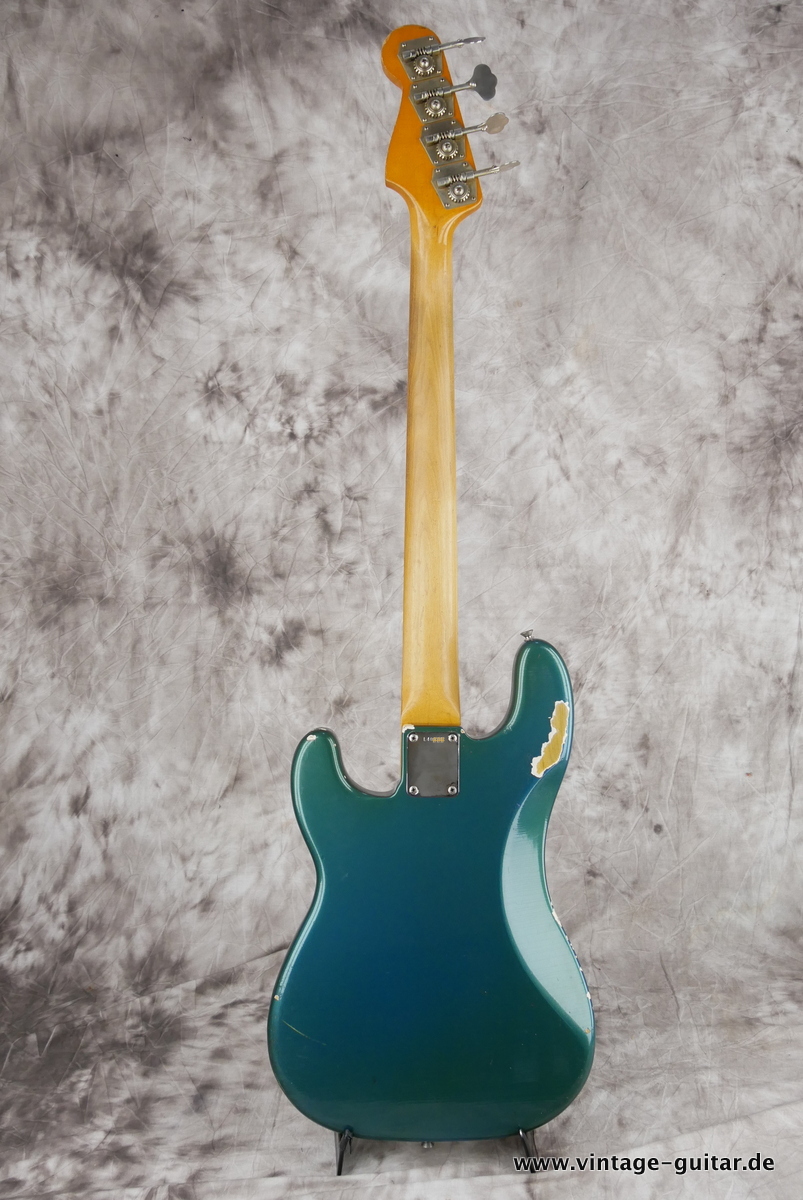 img/vintage/4346/Fender_Precision_Bass_lake_placid_blue_1965-002.JPG