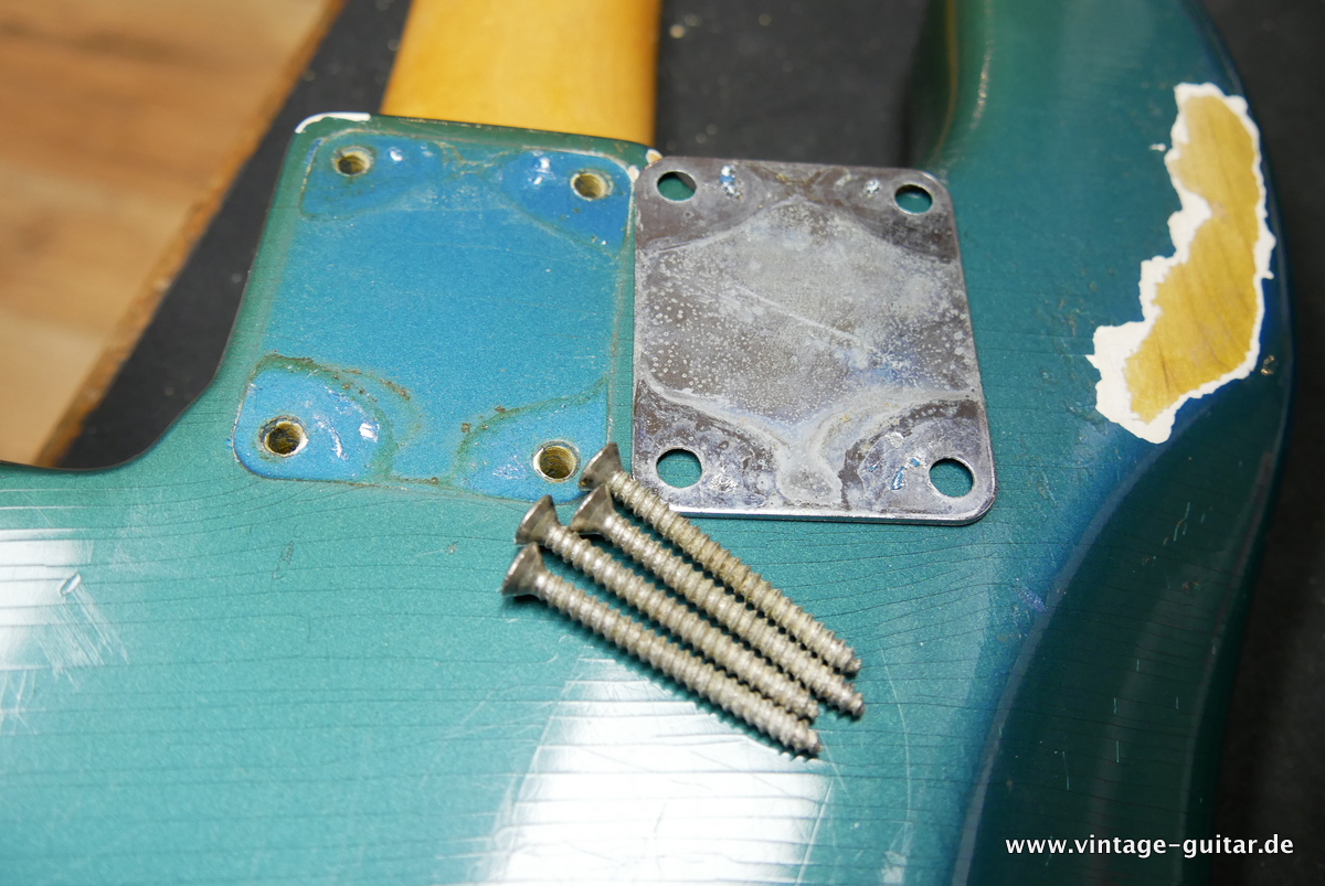 img/vintage/4346/Fender_Precision_Bass_lake_placid_blue_1965-014.JPG