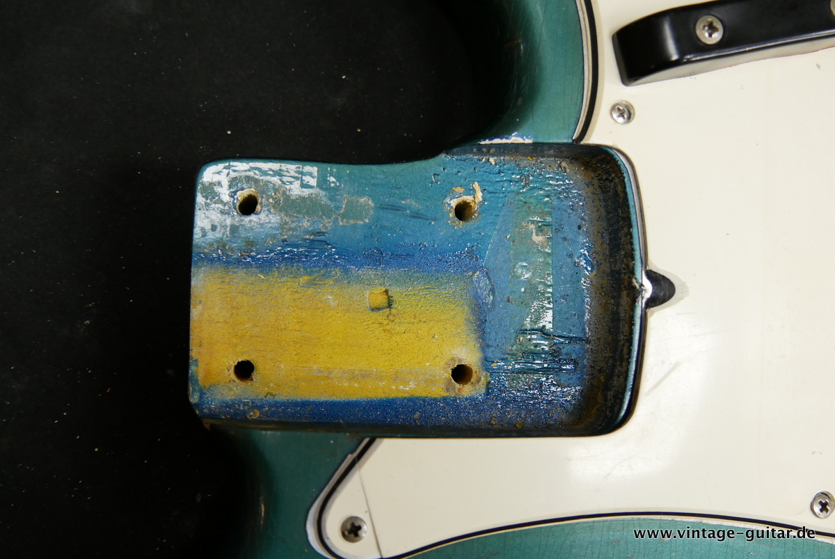 Fender_Precision_Bass_lake_placid_blue_1965-015.JPG