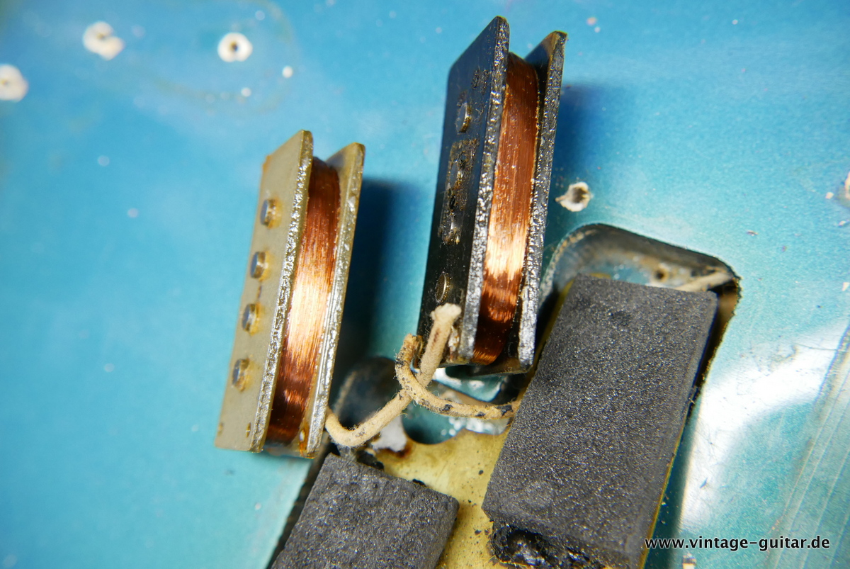 img/vintage/4346/Fender_Precision_Bass_lake_placid_blue_1965-022.JPG