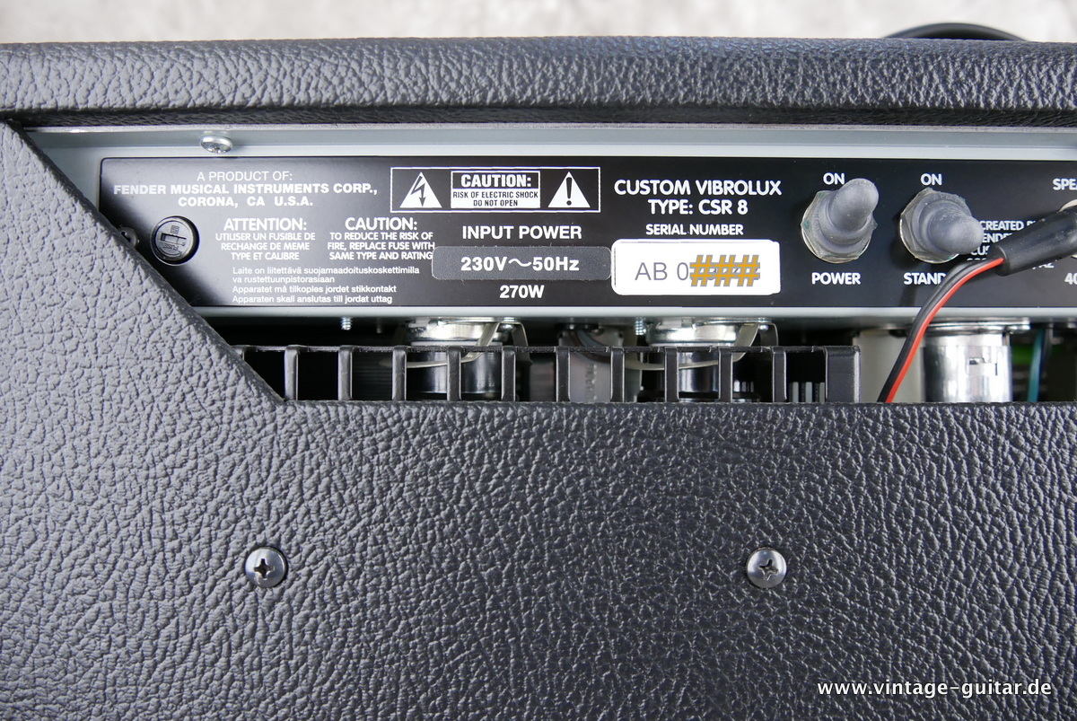 Fender_Custom_Vibrolux_Reverb_Amp_black_2007-007.JPG