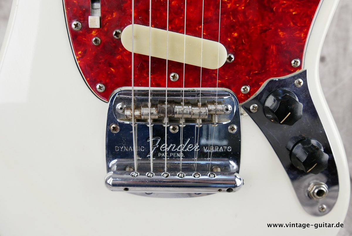 Fender-Mustang-1966-white-008.JPG
