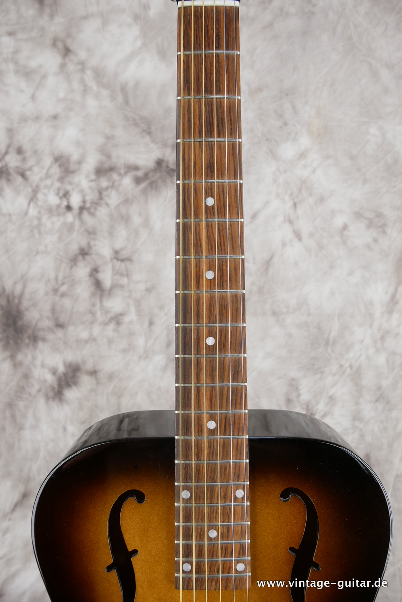 img/vintage/4353/Dobro_F_60_round_neck_USA_sunburst_1994-011.JPG