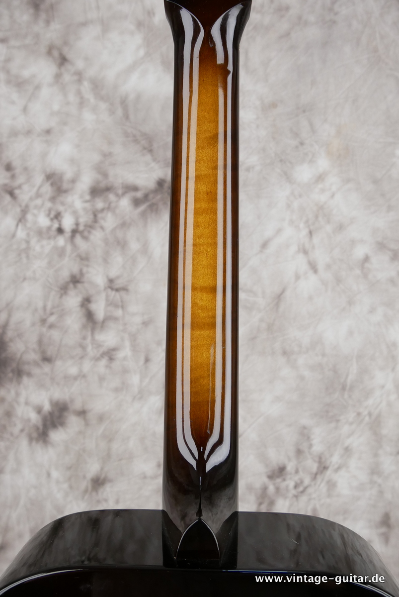 img/vintage/4353/Dobro_F_60_round_neck_USA_sunburst_1994-012.JPG