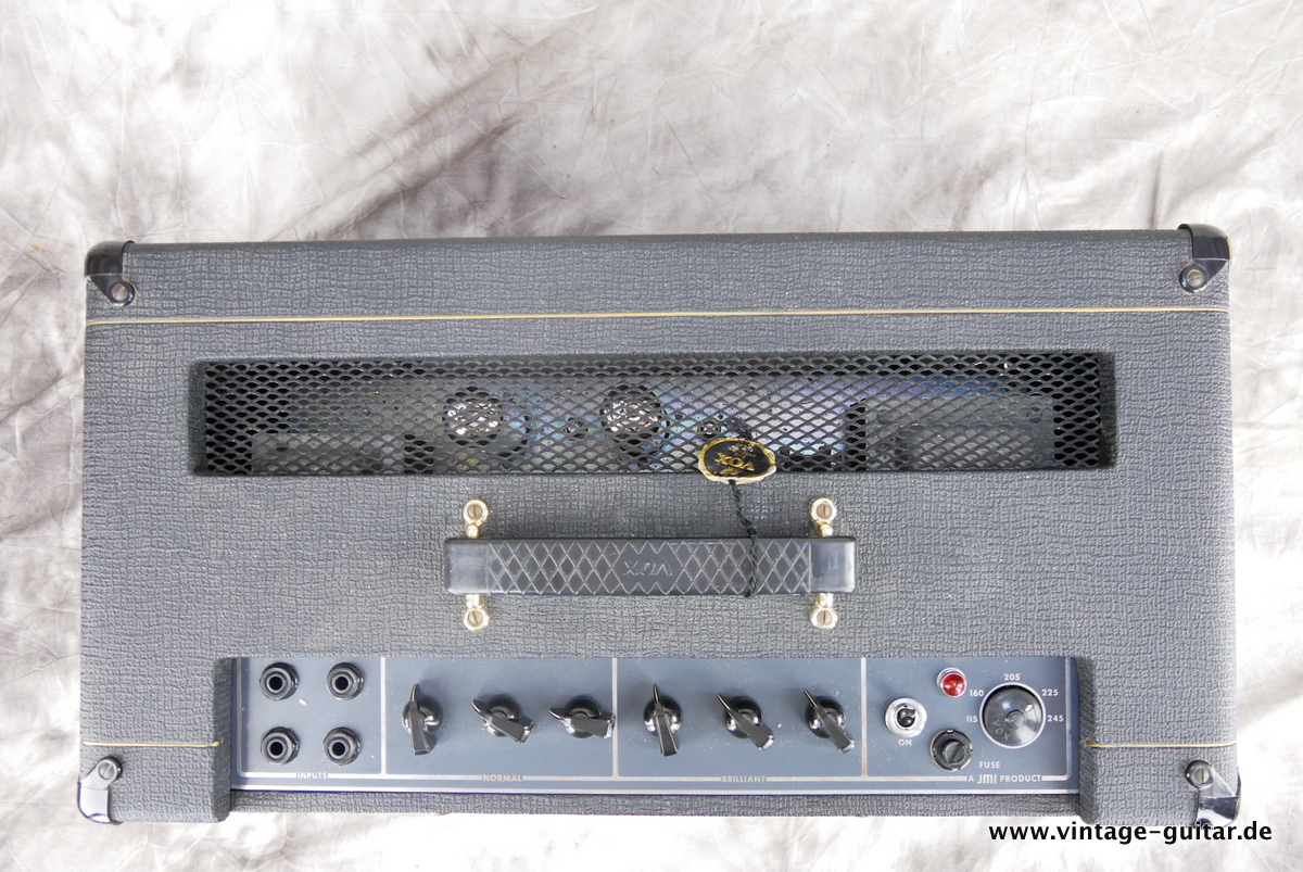 Vox_AC_50_Foundation_Bass_cab_1x18_1965-006.JPG