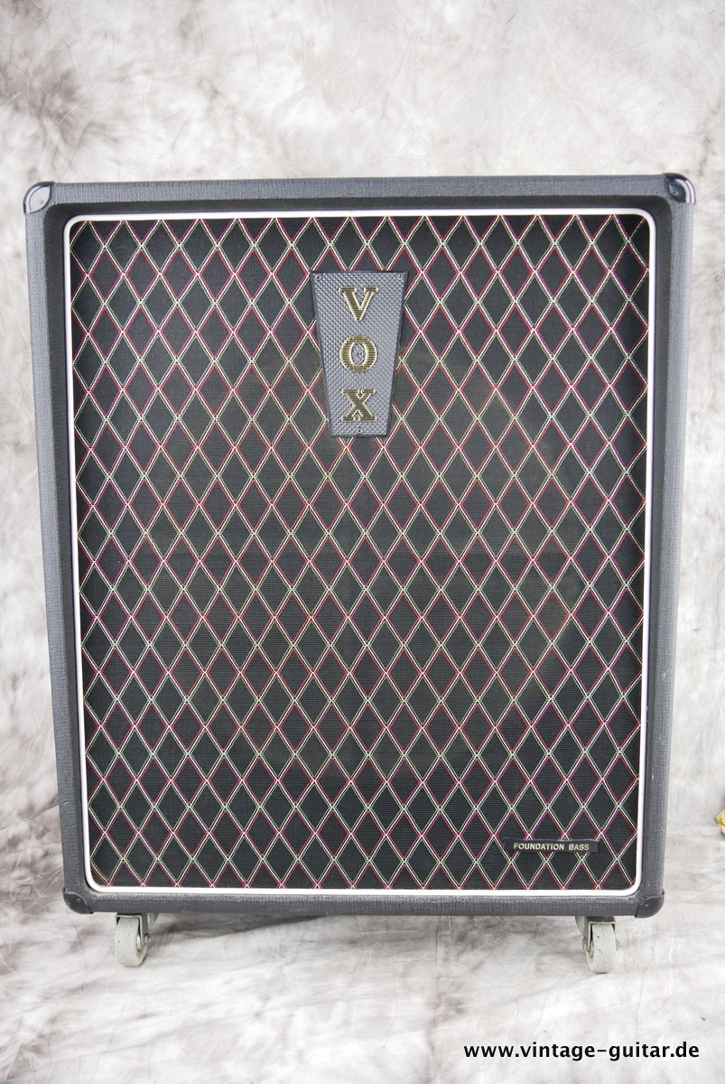 Vox_AC_50_Foundation_Bass_cab_1x18_1965-018.JPG