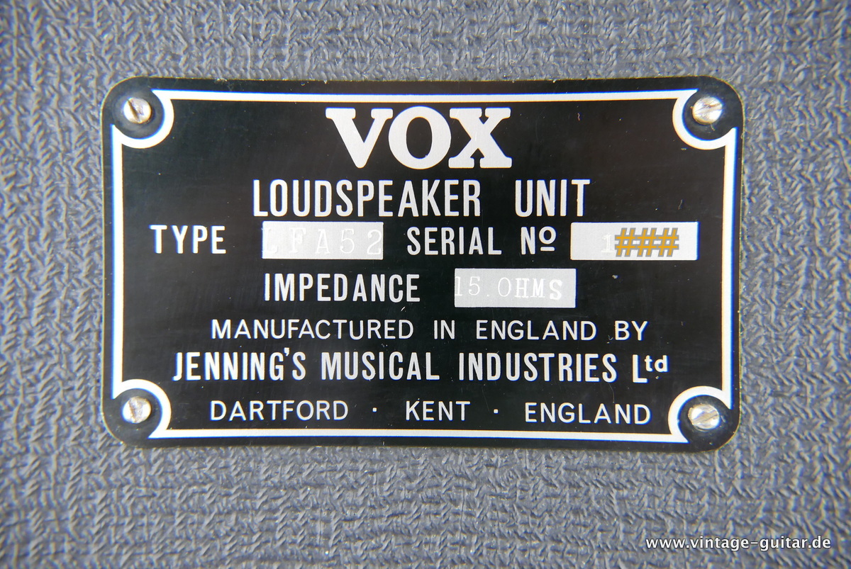 Vox_AC_50_Foundation_Bass_cab_1x18_1965-022.JPG