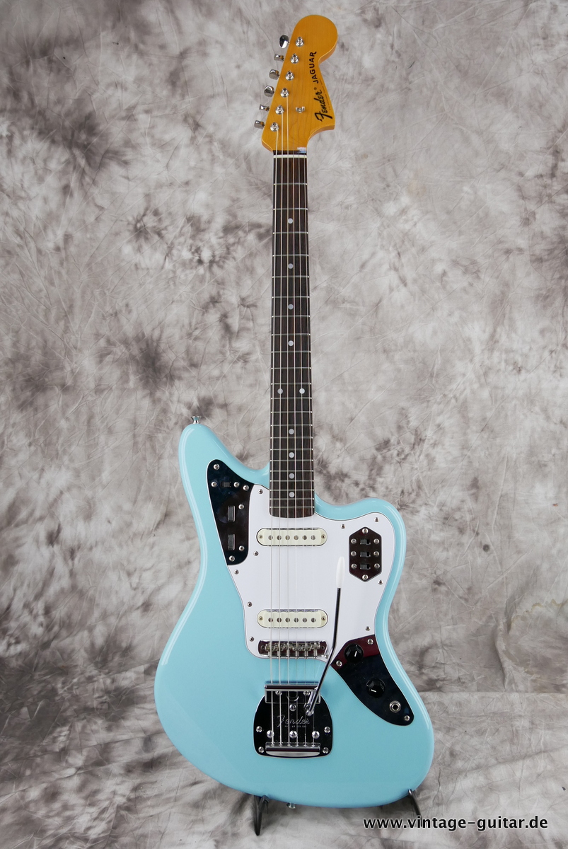 Fender_Jaguar_Japan_daphne_blue_2017-001.JPG