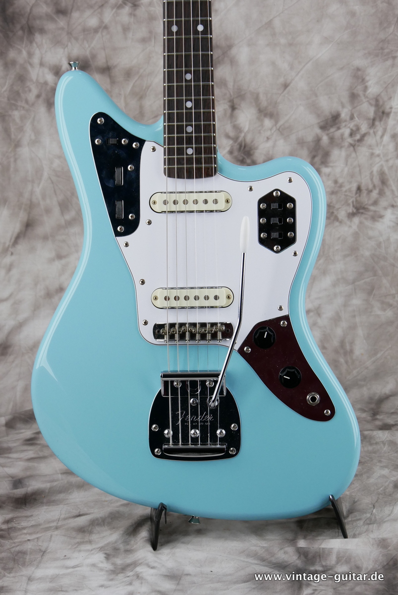 Fender_Jaguar_Japan_daphne_blue_2017-003.JPG