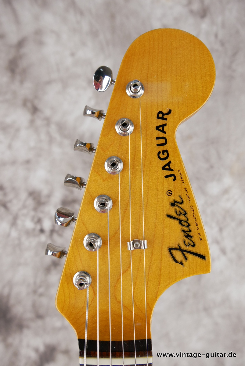 Fender_Jaguar_Japan_daphne_blue_2017-011.JPG