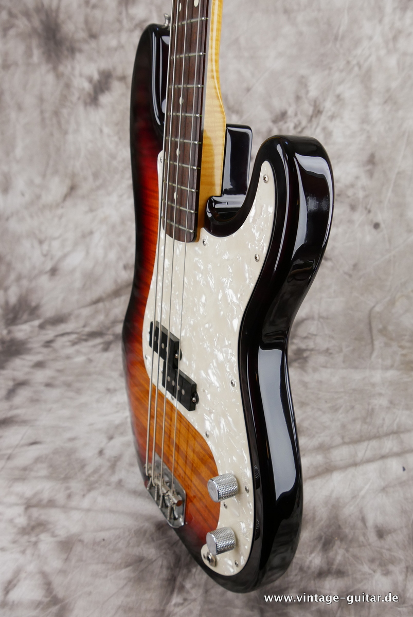 Fender_Precision_Bass_Foto_Flame_1994-006.JPG