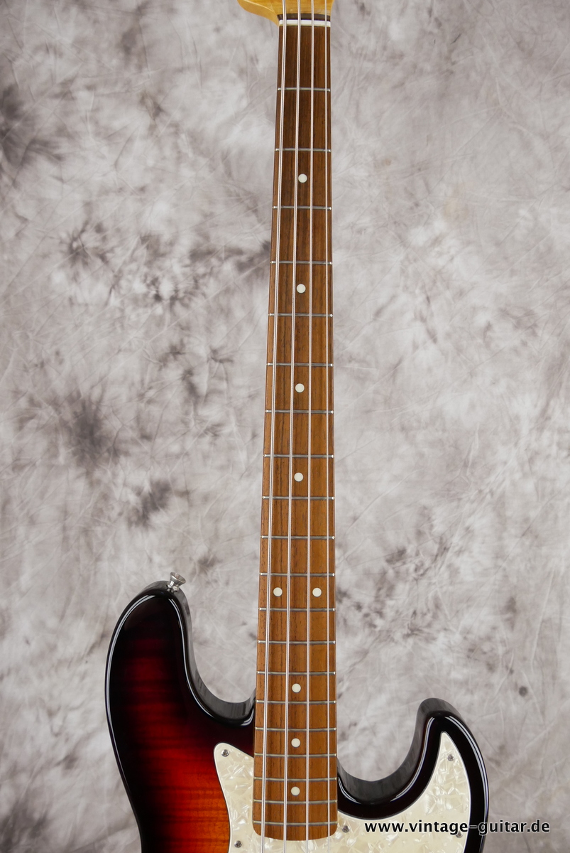 Fender_Jazz_Bass_Foto_Flame_sunburst_1994-011.JPG