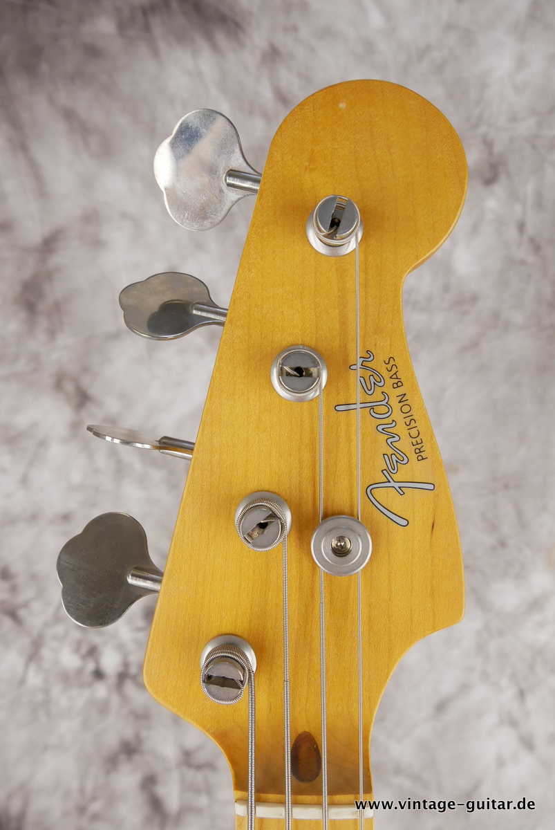 Fender_Precision_Bass_Foto_Flame_Blue_1993-009.JPG