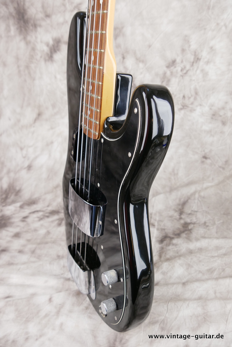 Fender_Precision_USA_black_1979-006.JPG