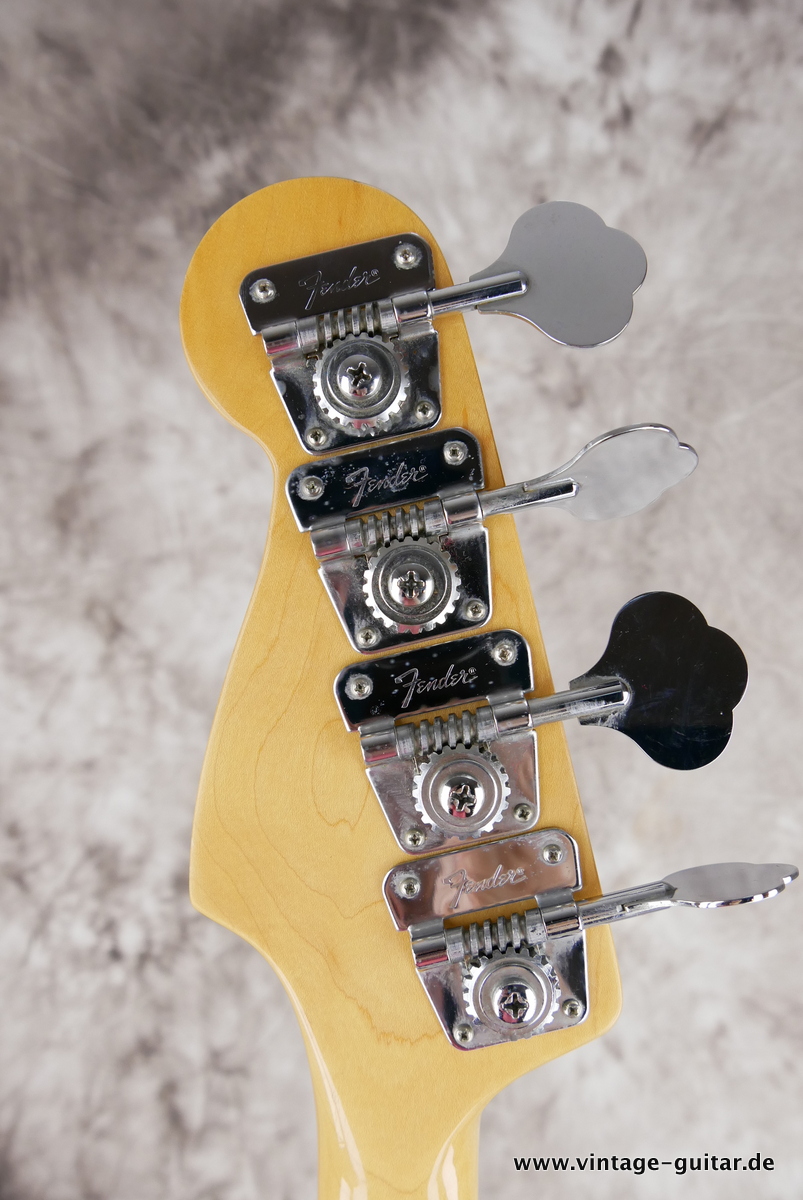 Fender_Precision_USA_black_1979-010.JPG