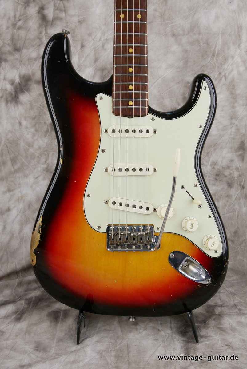 Fender_Stratocaster_Pre_CBS_sunburst_USA_1962-003.JPG