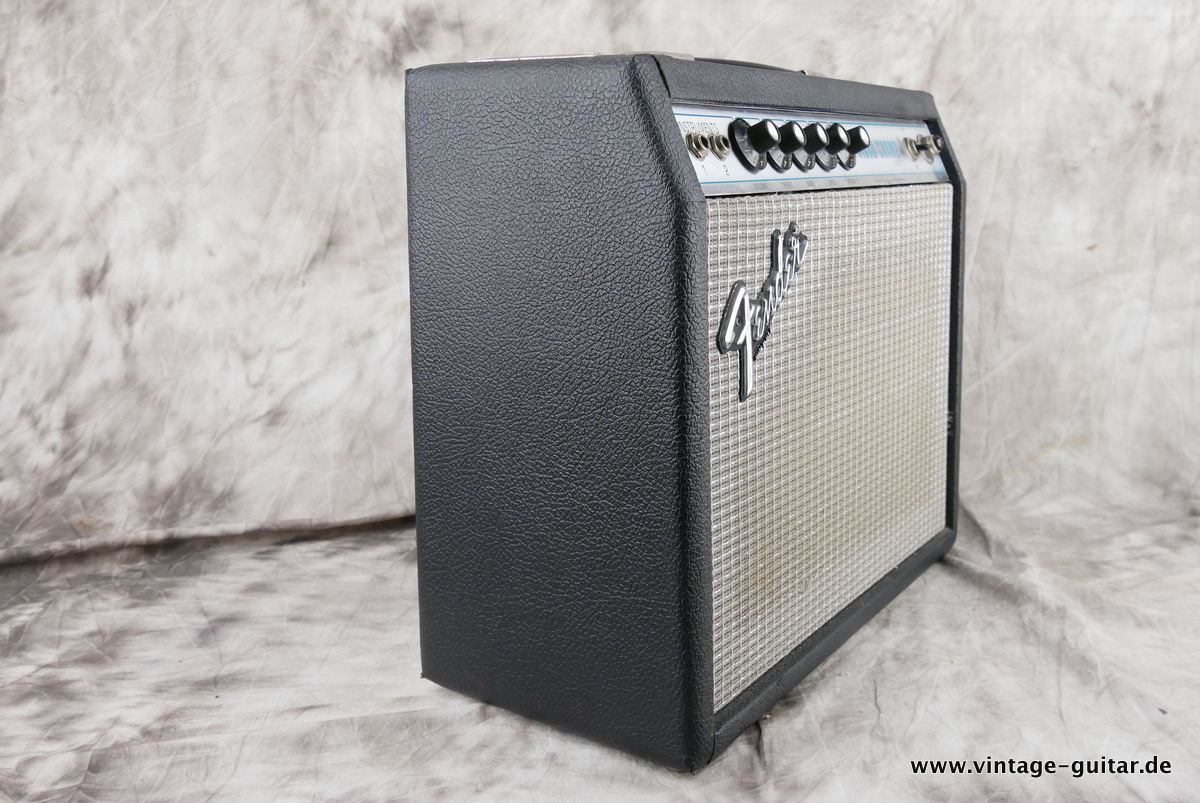 Fender_Vibro_Champ_silverface_1978-003.JPG