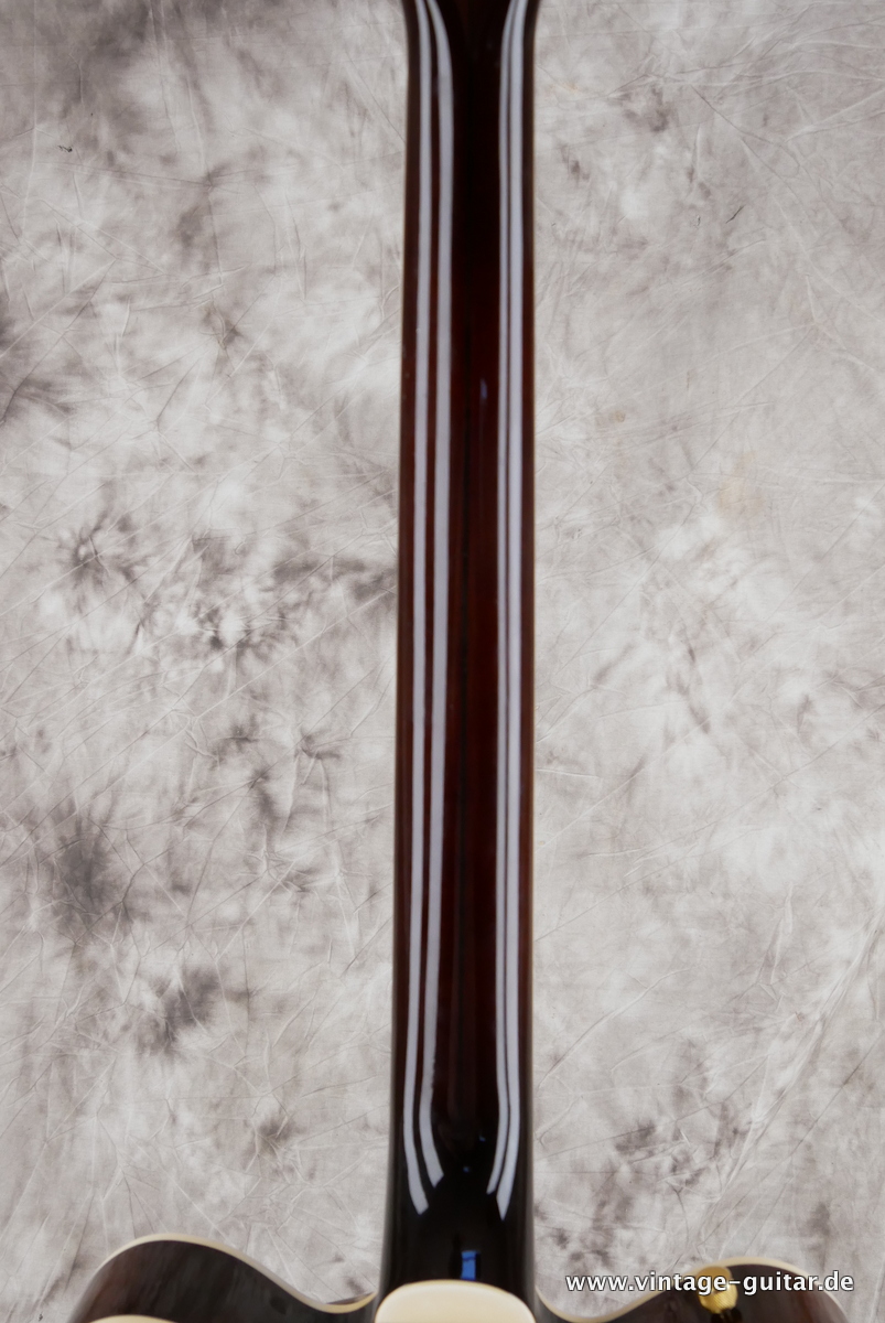 img/vintage/4389/Gretsch_6122_Country_classic_II_walnut_1999-012.JPG