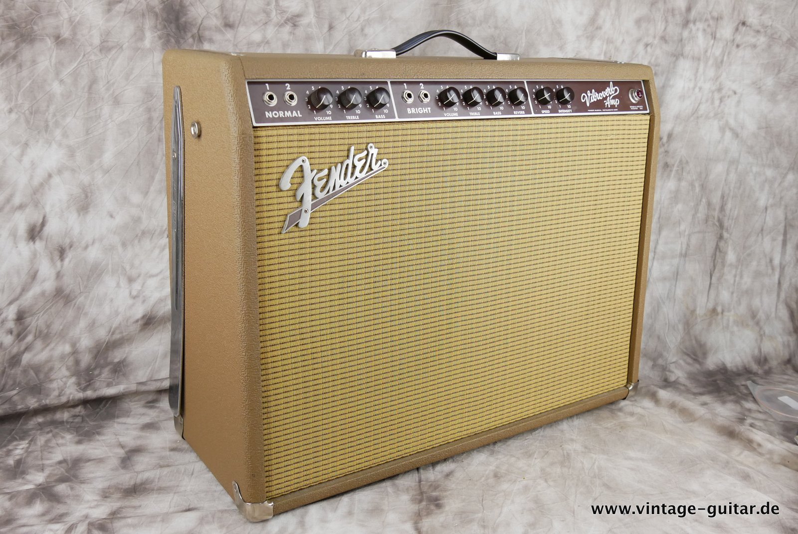 Fender-Vibroverb-Reissue-1995-003.JPG