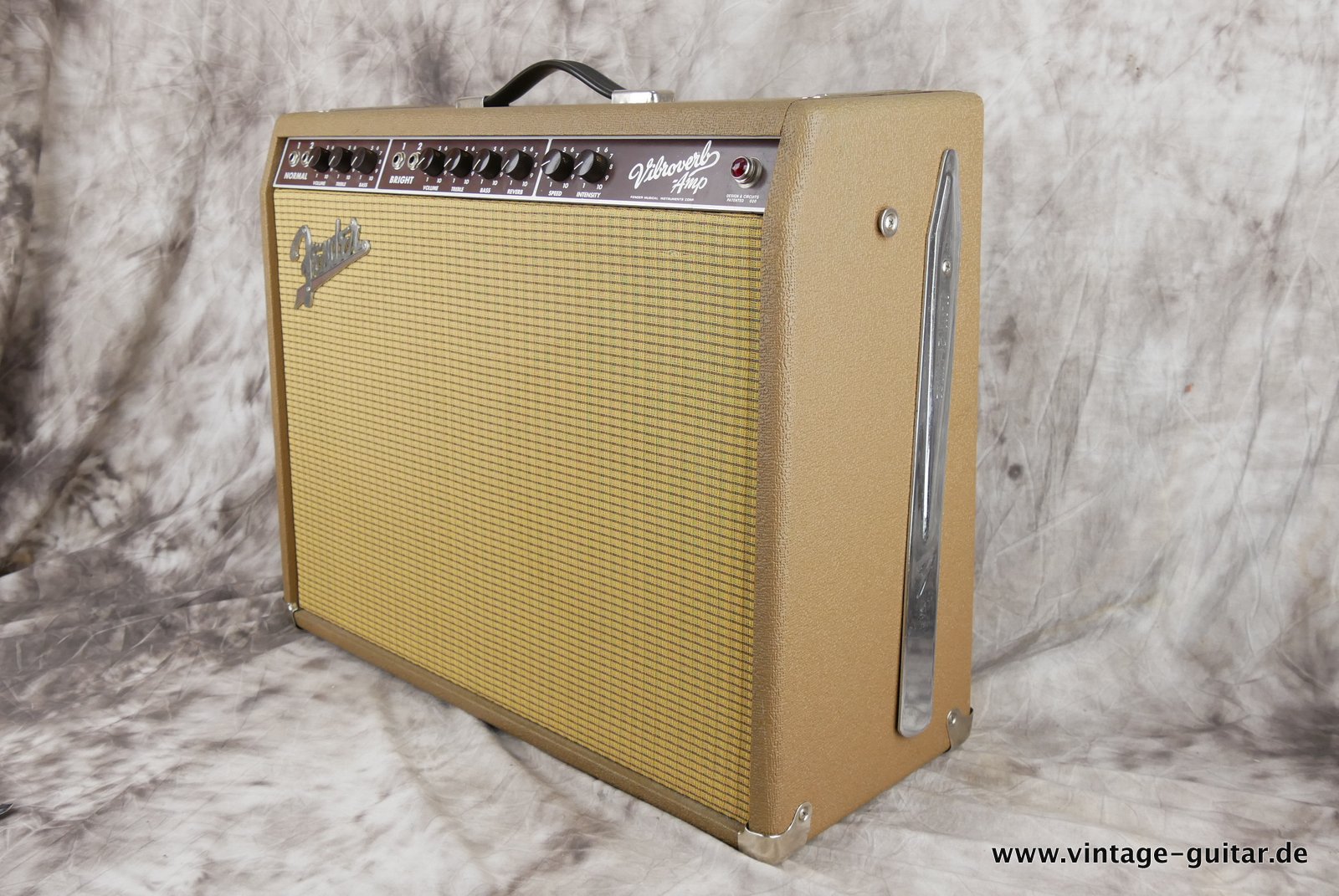 Fender-Vibroverb-Reissue-1995-004.JPG