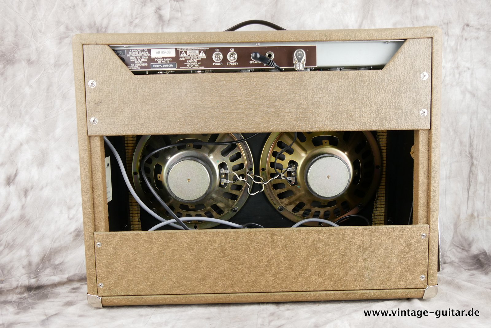 Fender-Vibroverb-Reissue-1995-005.JPG