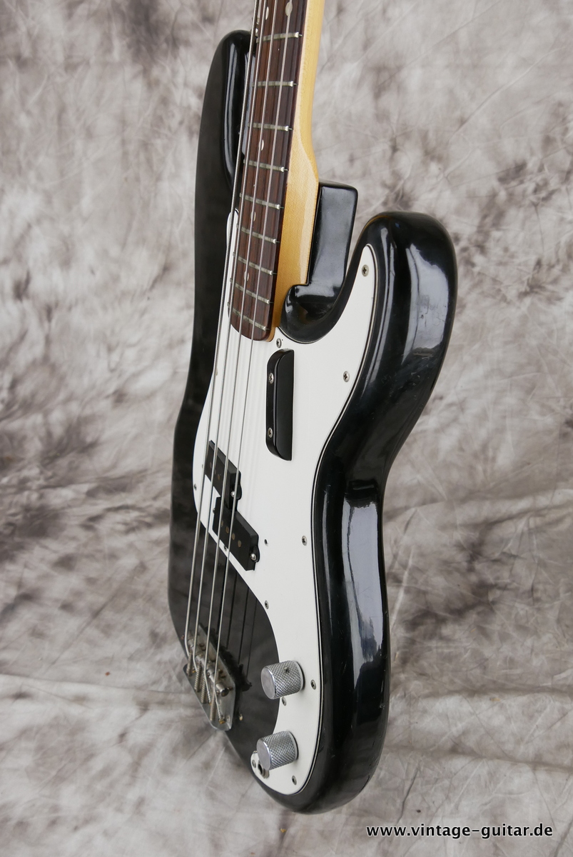 Fender_Precision_USA_black_1971-006.JPG