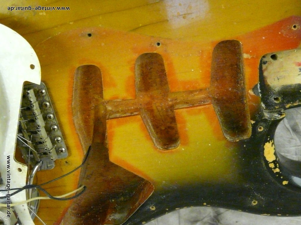 Fender-Stratocaster-1969-maple-cap-neck-040.JPG