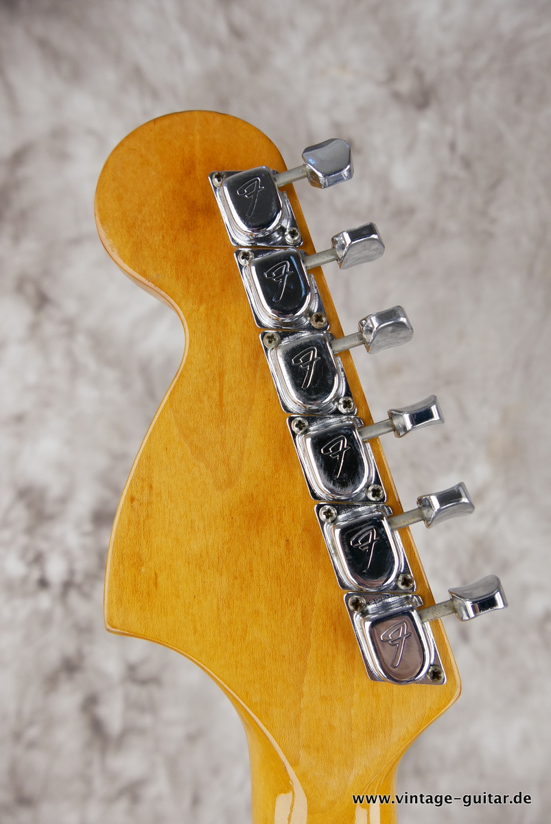 Fender_Stratocaster_natural_staggered_polepieces_USA_1974-010.JPG