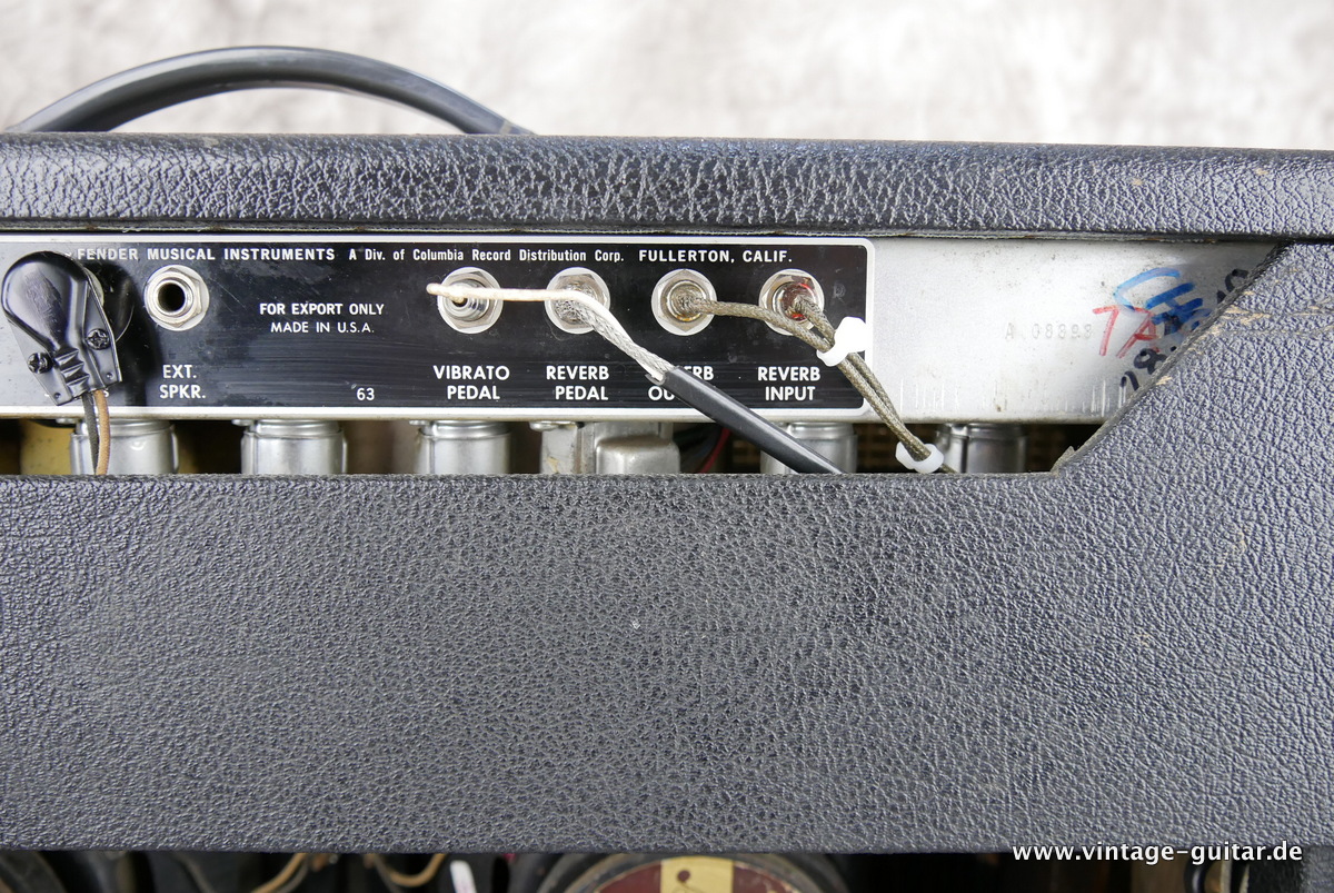 Fender_Vibrolux_Reverb_blackface_1966-009.JPG