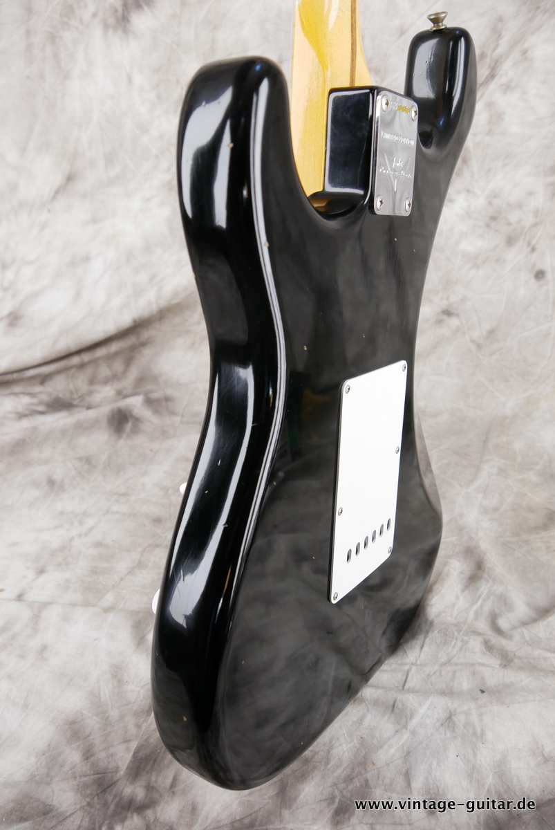 img/vintage/4426/Fender_Stratocaster_Eric_Clapton_Custom_Shop_30th_anniversary_black_2019-007.JPG