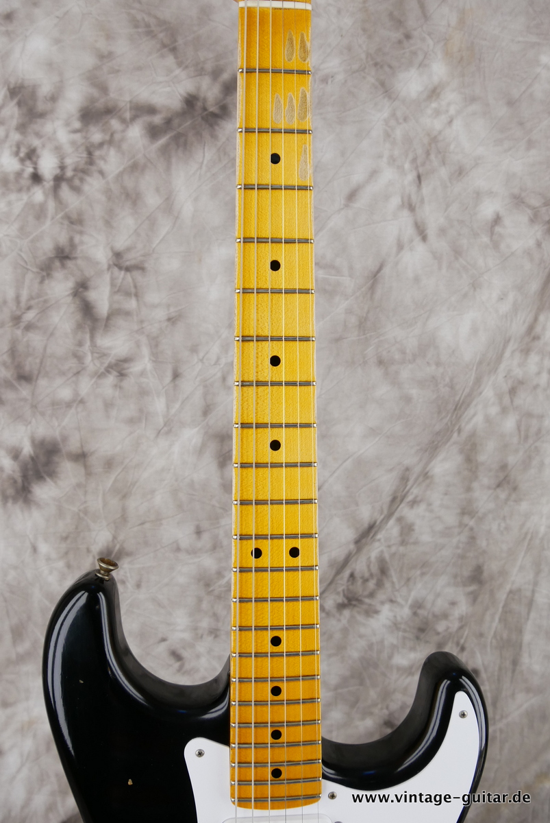 Fender_Stratocaster_Eric_Clapton_Custom_Shop_30th_anniversary_black_2019-011.JPG