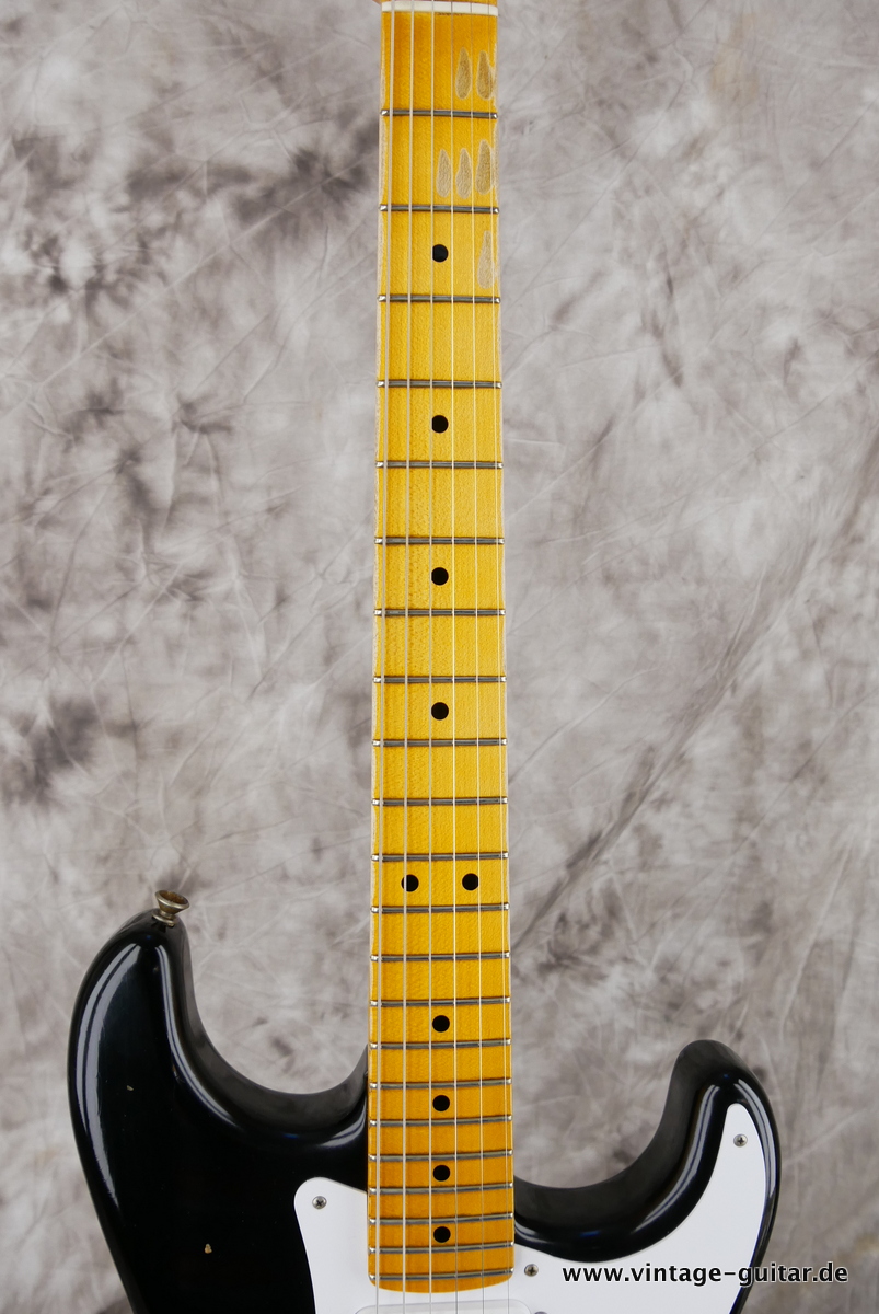 img/vintage/4426/Fender_Stratocaster_Eric_Clapton_Custom_Shop_30th_anniversary_black_2019-011.JPG