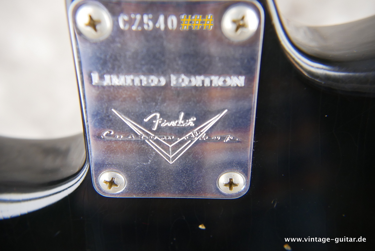 img/vintage/4426/Fender_Stratocaster_Eric_Clapton_Custom_Shop_30th_anniversary_black_2019-013.JPG