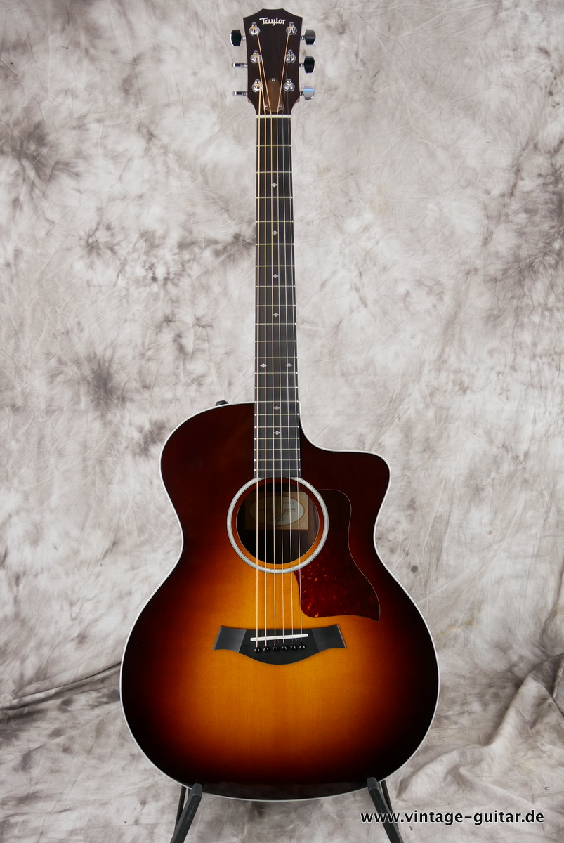 Taylor_214ce_SB_DLX_sunburst_2015-001.JPG