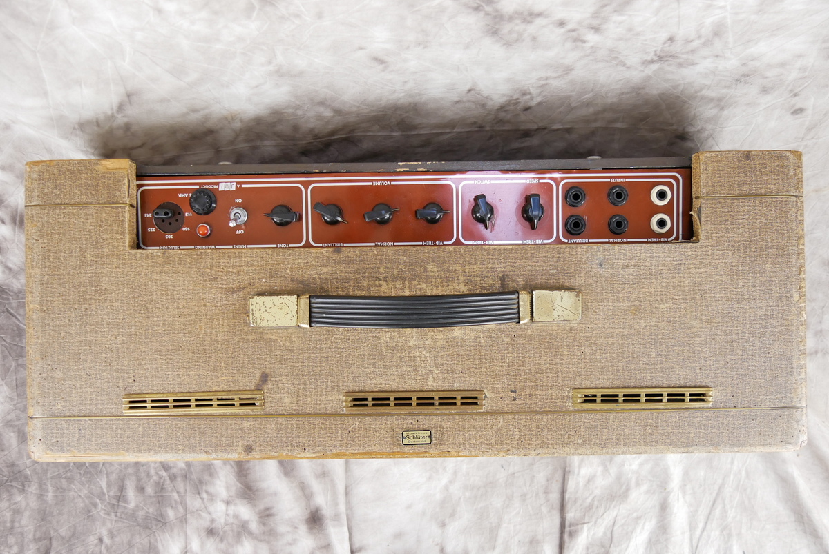 Vox_AC_30_Top_Cab_blue_Bulldog_fawn_1962-011.JPG