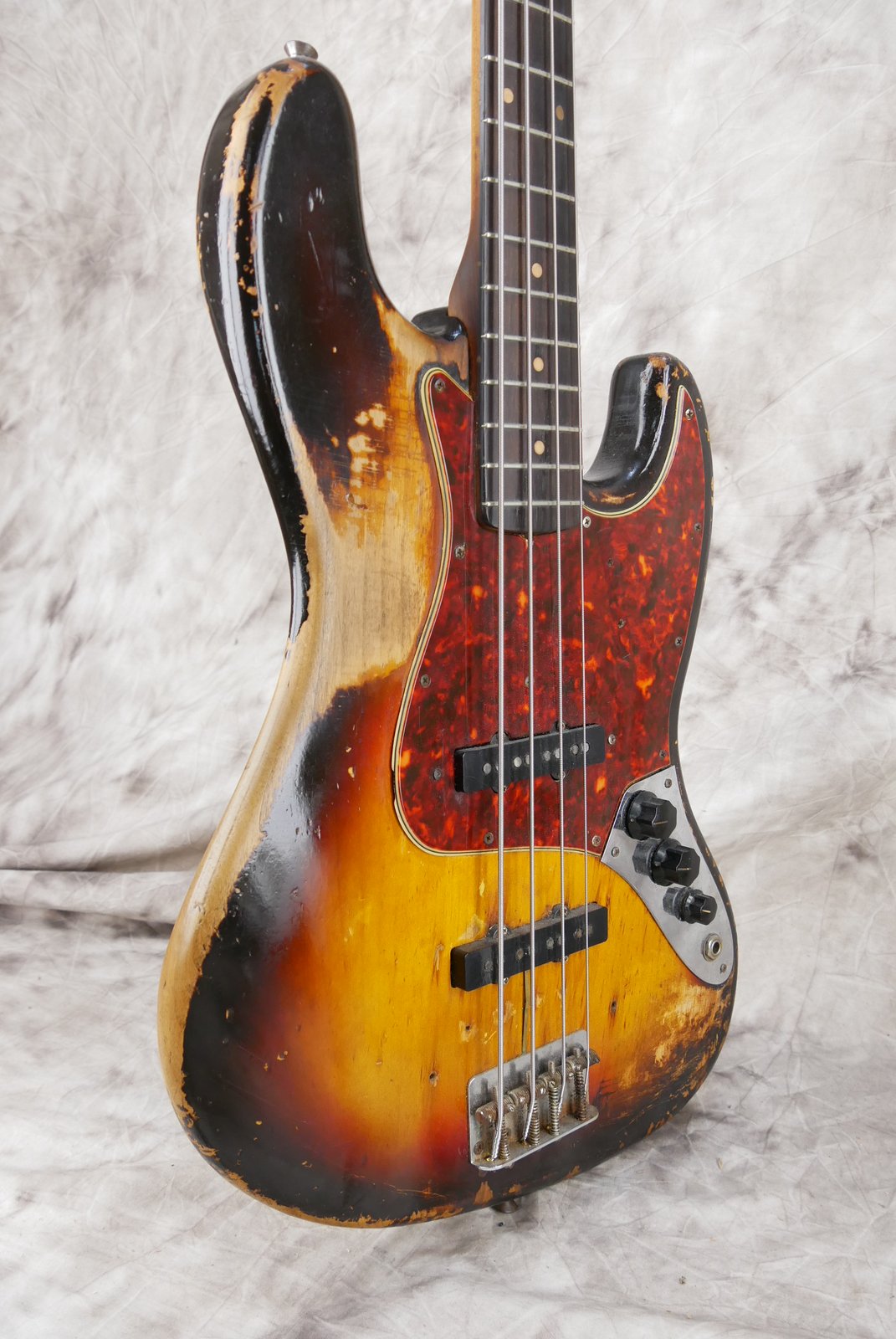 Fender-Jazz-Bass-1962-sunburst-005.JPG
