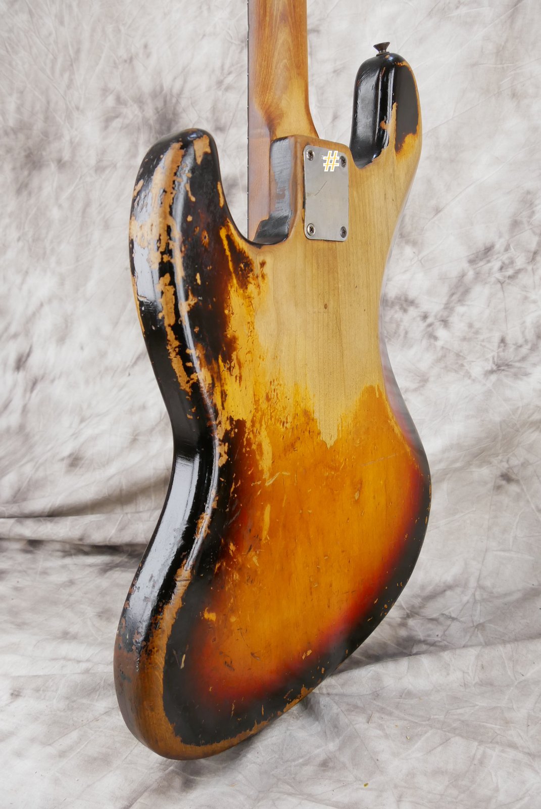 Fender-Jazz-Bass-1962-sunburst-007.JPG