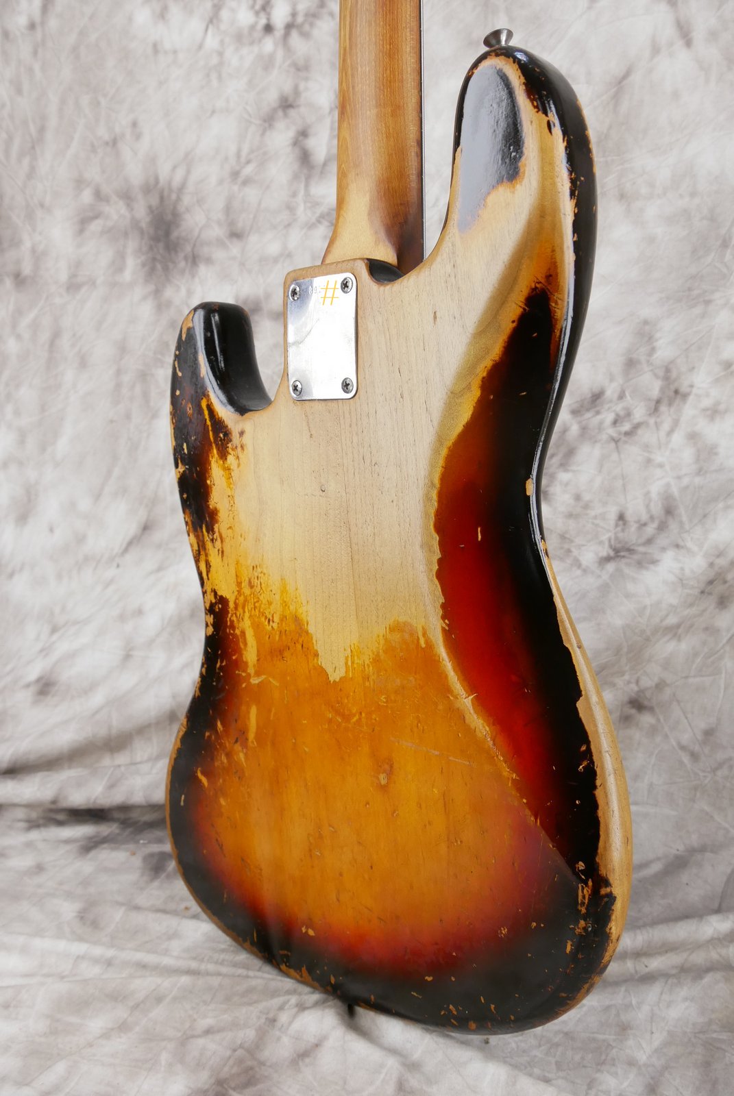 Fender-Jazz-Bass-1962-sunburst-008.JPG