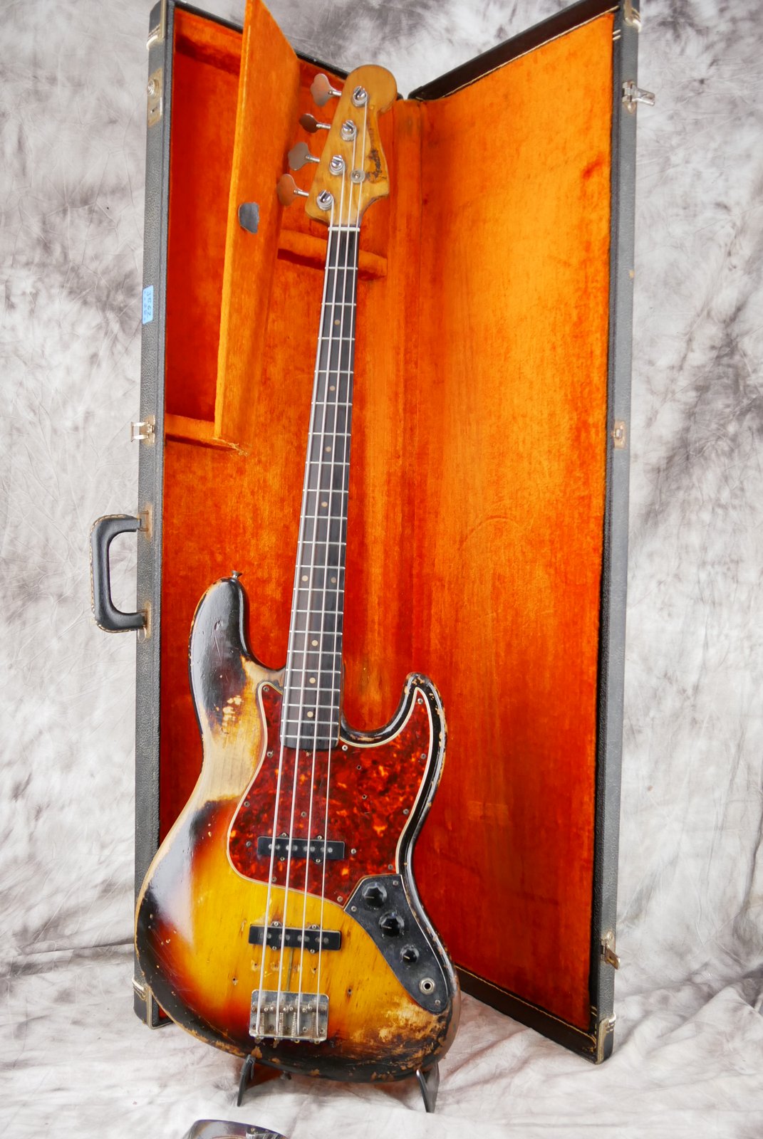 Fender-Jazz-Bass-1962-sunburst-017.JPG