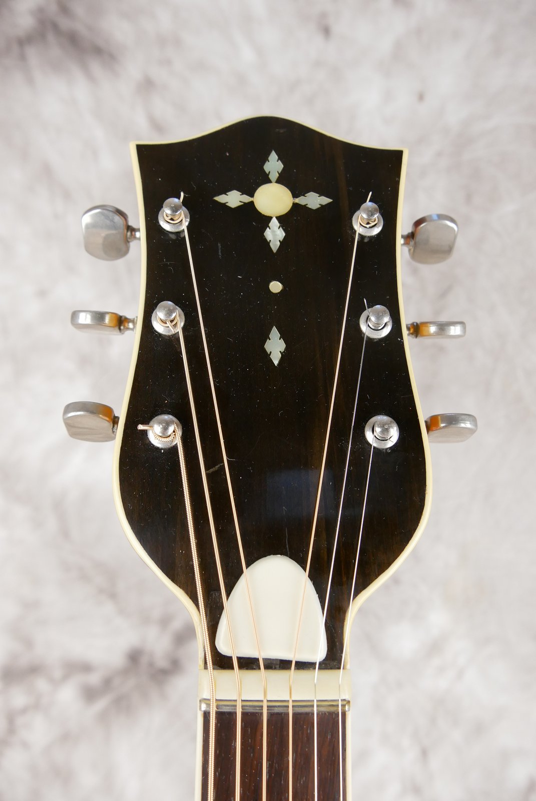 Gustav-Glassl-Archtop-1960-009.JPG