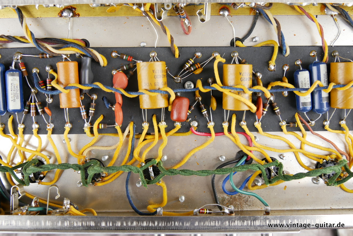 img/vintage/4441/Fender_Vibrolux_Reverb_blackface_collectors_item_1965_1966-018.JPG