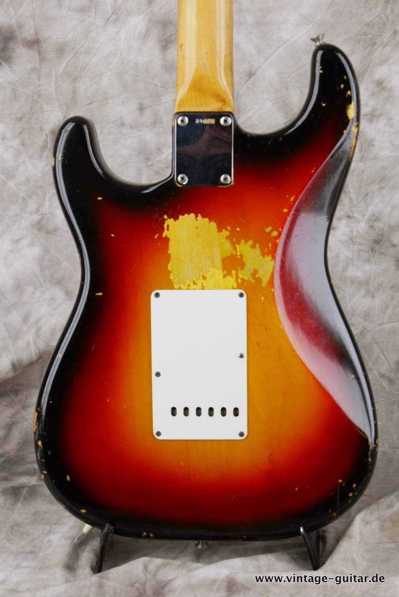 Fender_Stratocaster_Pre_CBS_sunburst_1963-004.JPG