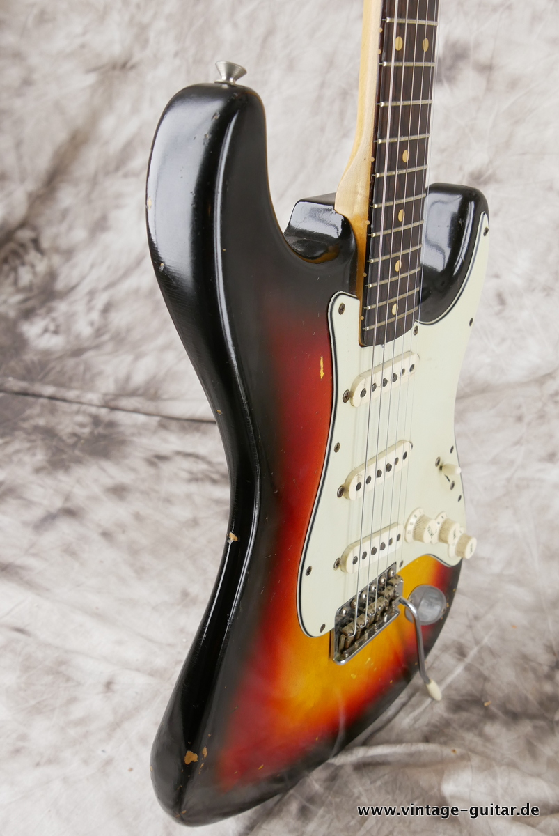 Fender_Stratocaster_Pre_CBS_sunburst_1963-005.JPG