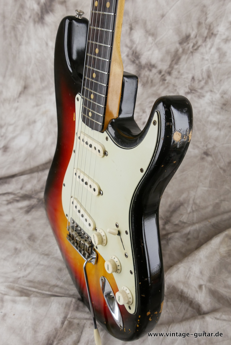 Fender_Stratocaster_Pre_CBS_sunburst_1963-006.JPG
