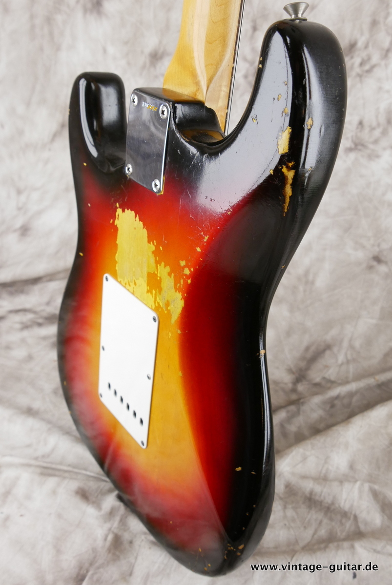 img/vintage/4442/Fender_Stratocaster_Pre_CBS_sunburst_1963-008.JPG