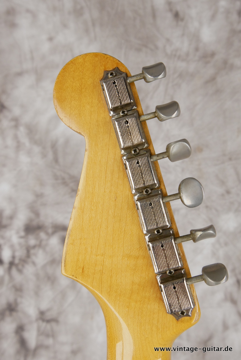 Fender_Stratocaster_Pre_CBS_sunburst_1963-010.JPG