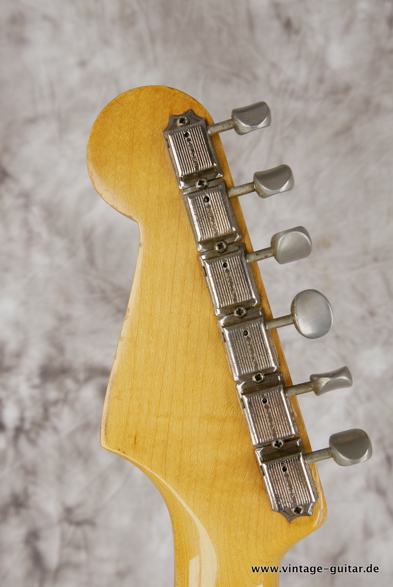 img/vintage/4442/Fender_Stratocaster_Pre_CBS_sunburst_1963-010.JPG