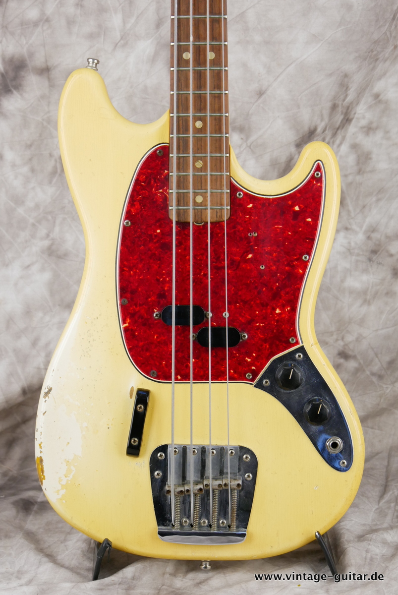 Fender_Mustang_Bass_olympic_white_1966-003.JPG